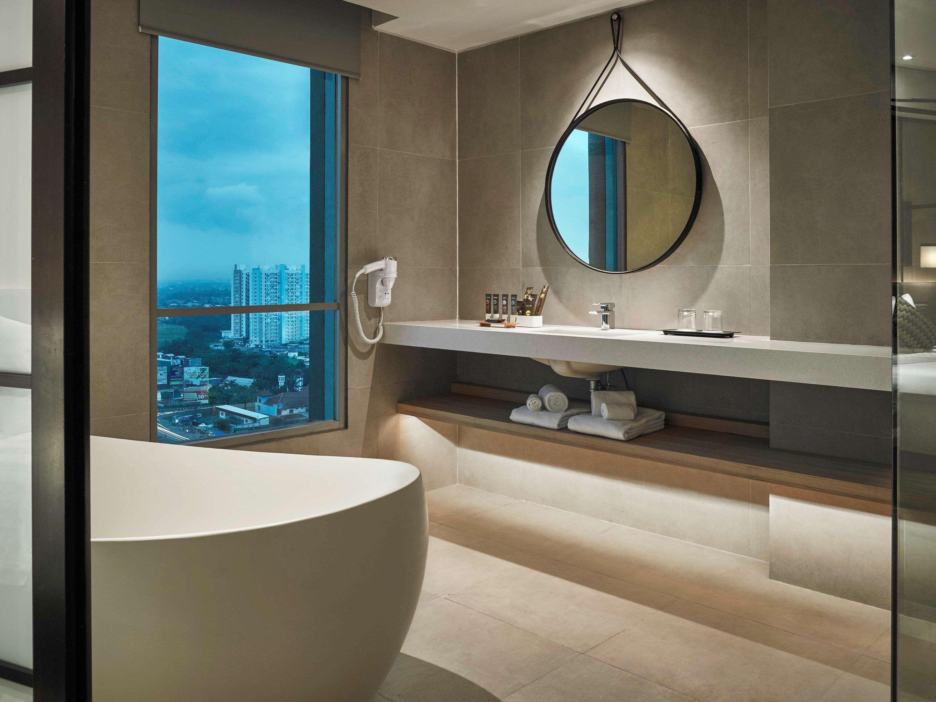 Novotel Karawang Esterno foto
