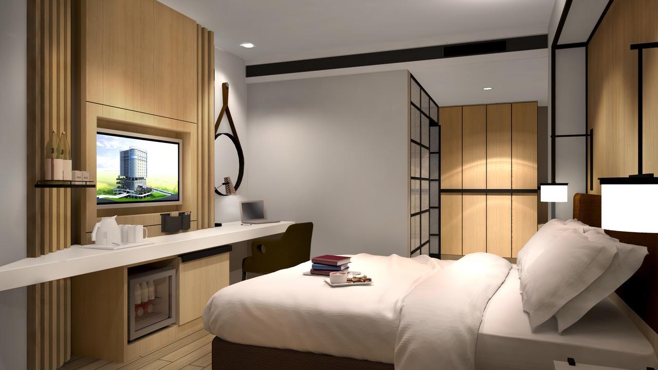 Novotel Karawang Esterno foto