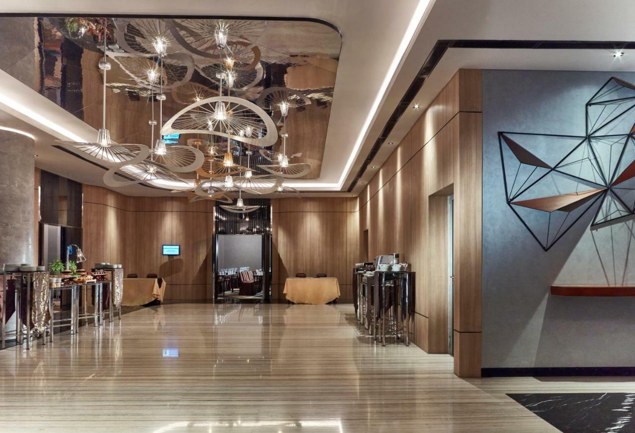 Novotel Karawang Esterno foto